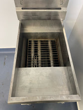 Load image into Gallery viewer, Pitco 35C+ Single Tank Natural Gas Fryer